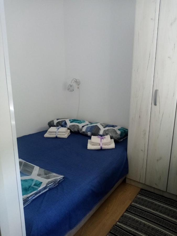 Regina Apartment *