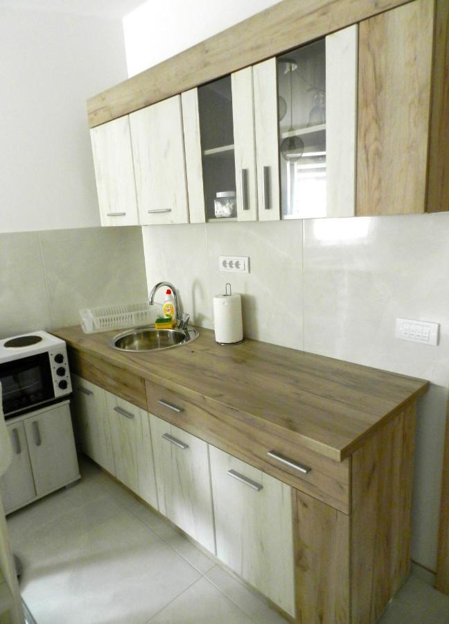Regina Apartment